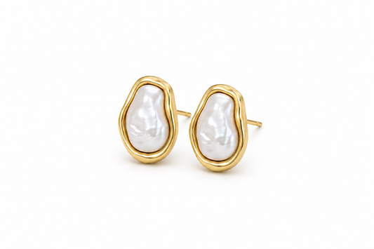 Aura Pearl Stud Earrings